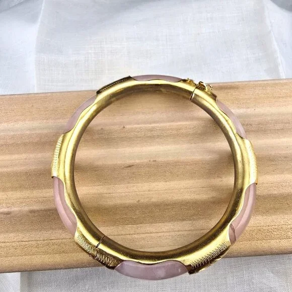 Vintage Jadeite & 10KT Gold-Plated Hinged Bangle Bracelet - Statement Piece - Picture 2 of 7
